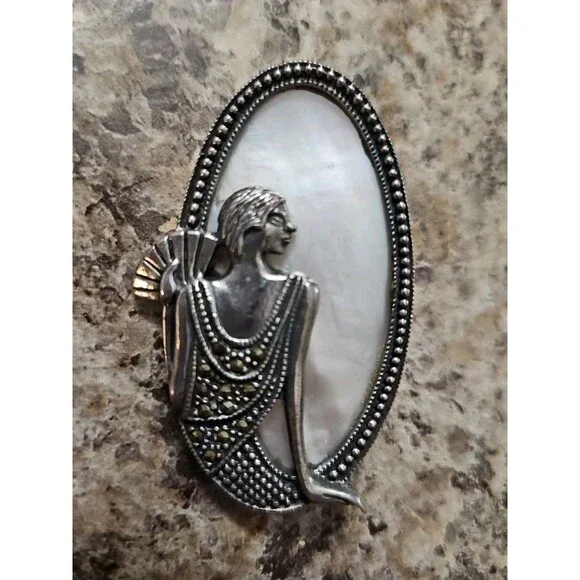 VINTAGE STERLING SILVER MOTHER PEARL MARCASITE ART NOUVEAU WOMAN W/ FAN BROOCH - Picture 4 of 5